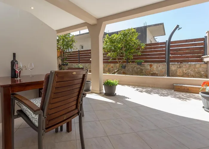 Kokolo Guest house Hvar Town