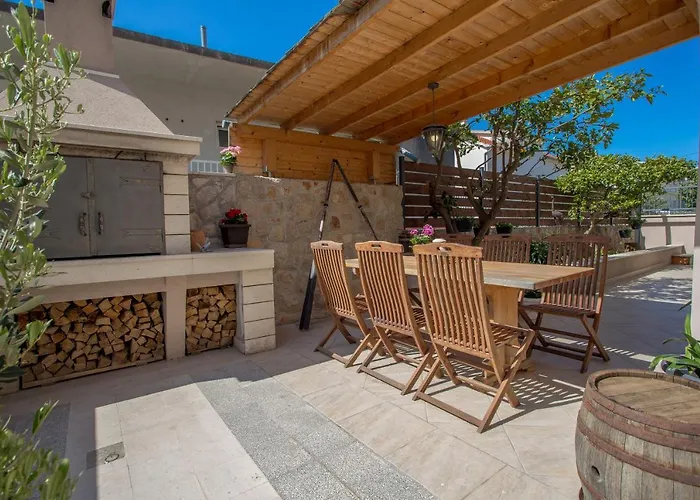 Guest house Kokolo Hvar Town