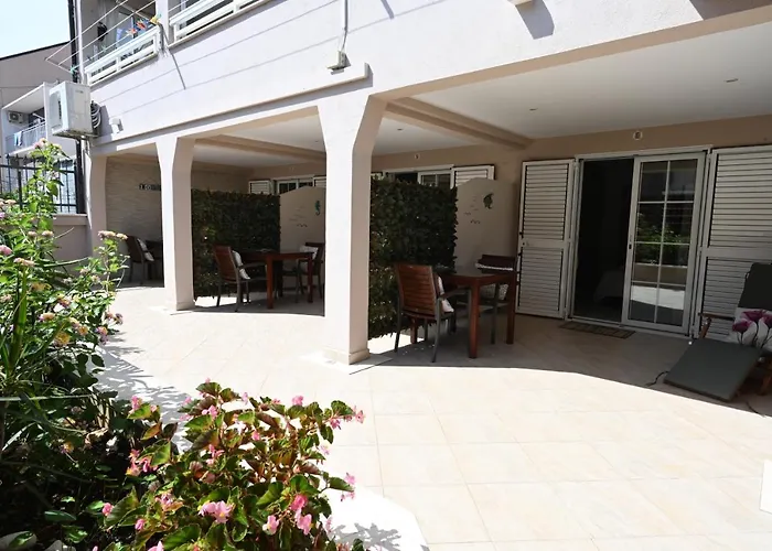 Kokolo Guest house 4*