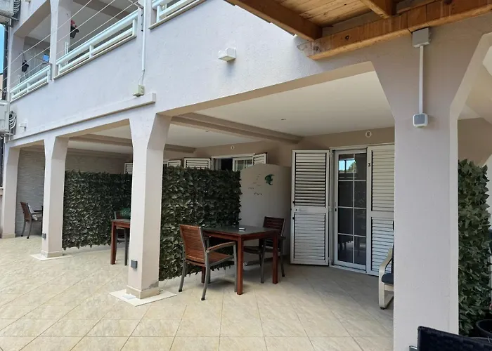 Kokolo Guest house 4*