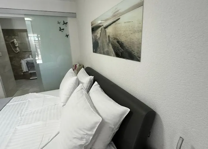 Kokolo Guest house Hvar Town