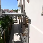 Kokolo Konukevi 4*