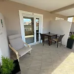 Kokolo Konukevi 4*