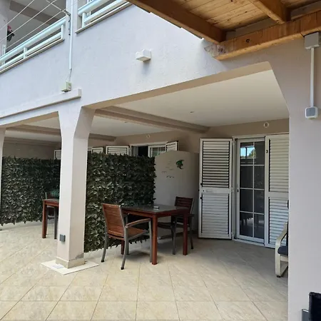 Kokolo Konukevi 4*