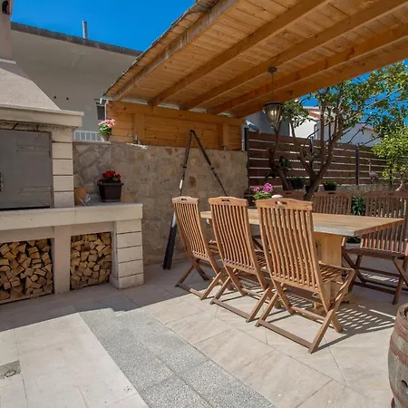 Konukevi Kokolo Hvar Town