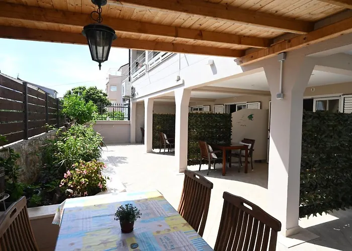 Gostinjska kuća Kokolo 4*